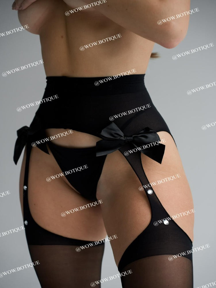 High Garter Bowed Stocking Plus Size