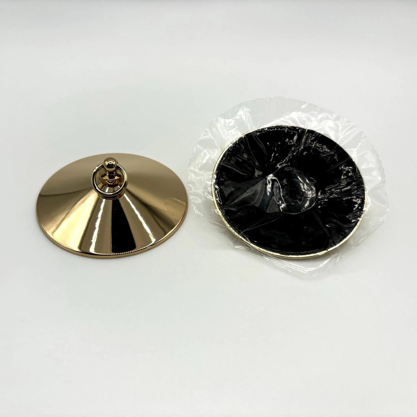 round golden sticker with ring - matt